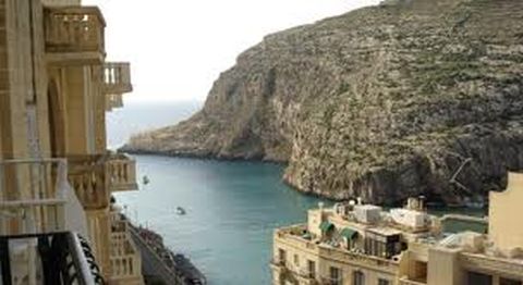 Xlendi Heights en Ulysses Village